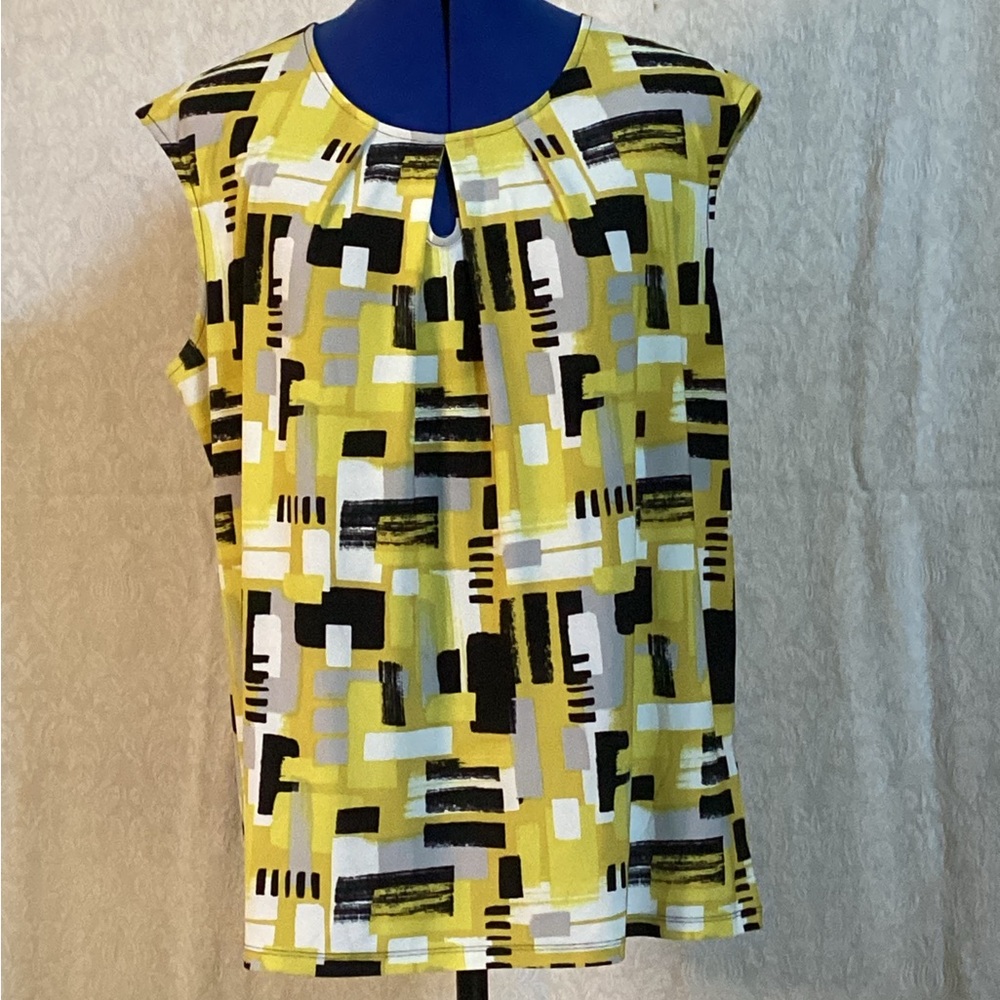 Kasper Abstract Yellow Sleeveless Top